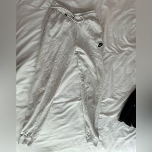 Nike Women’s Sportswear Essential Fleece Pants size XS